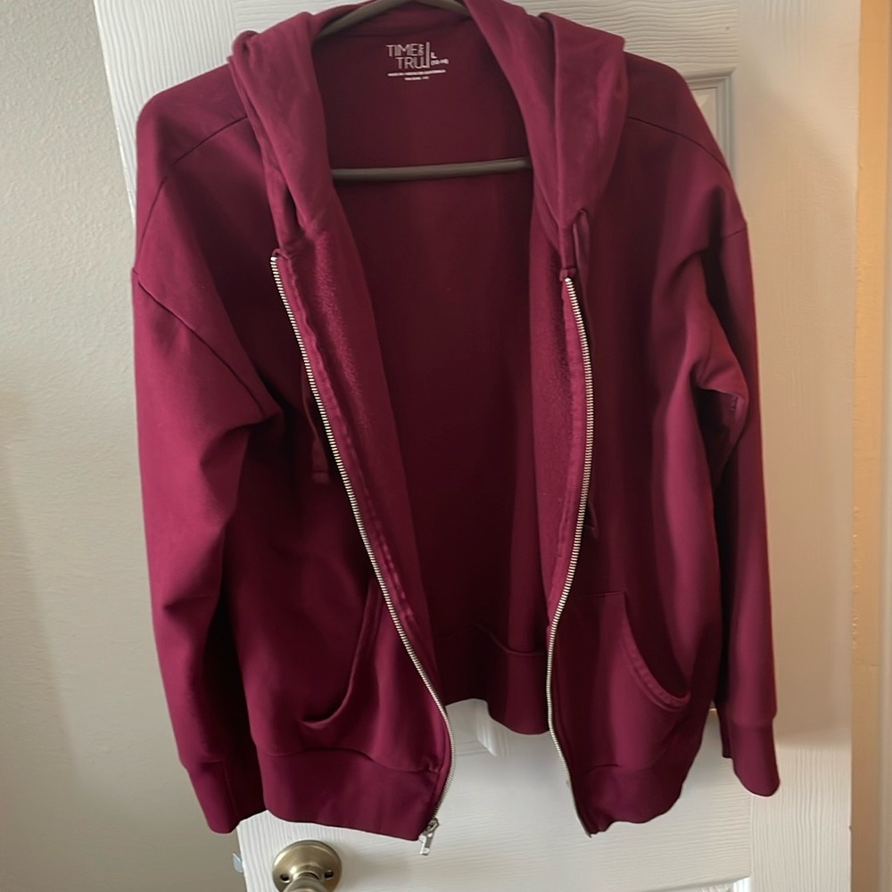 Time and tru burgundy hoodie size L